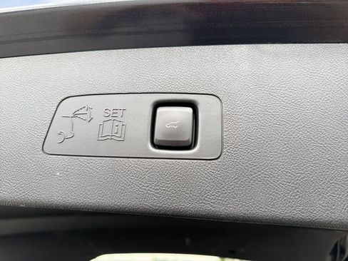 Used 2020 Lincoln Corsair Reserve w/ Appearance Package image 20