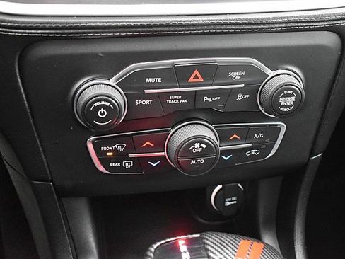 Used 2020 Dodge Charger SXT w/ Plus Group image 38