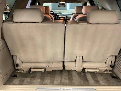 Used 2009 Cadillac Escalade AWD image 14