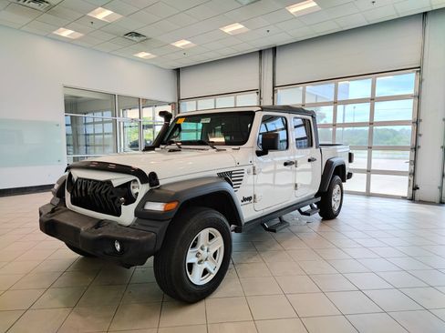 Used 2020 Jeep Gladiator Sport w/ Quick Order Package 23S AWD/4WD image 7