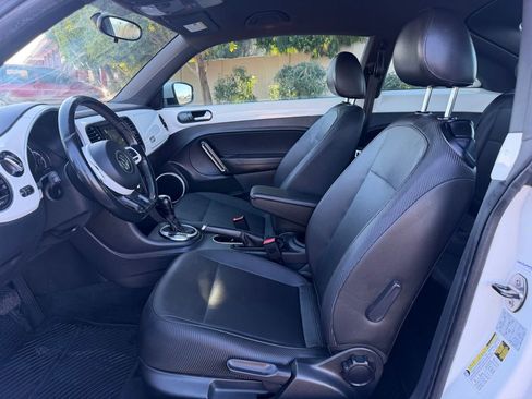 Used 2014 Volkswagen Beetle 2.5 image 21