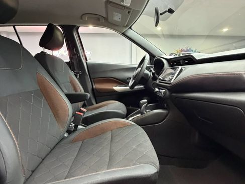 Used 2019 Nissan Kicks SR w/ Exterior Electronics Package FWD image 34