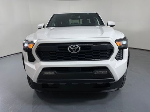 Used 2024 Toyota Tacoma TRD Off-Road w/ TRD Off Road Upgrade Package image 2