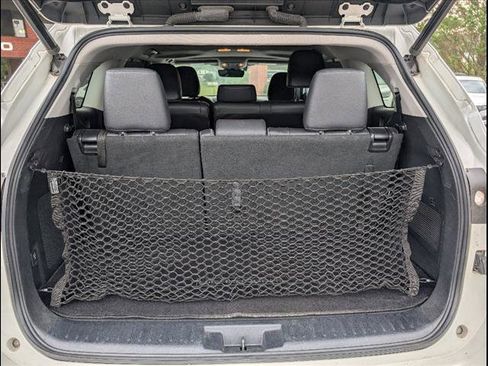 Used 2020 Toyota Highlander Limited image 21