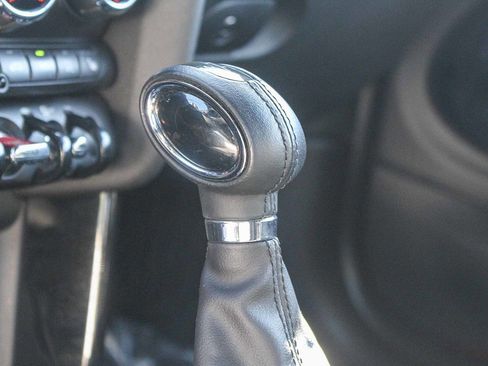 Used 2017 MINI Cooper S image 22