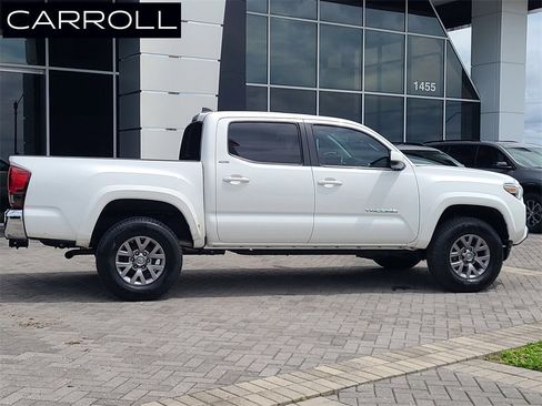 Used 2019 Toyota Tacoma SR5 image 3