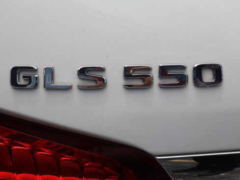 Used 2018 Mercedes-Benz GLS 550 4MATIC image 10