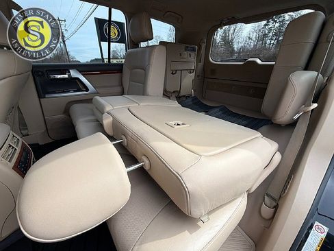 Used 2013 Toyota Land Cruiser image 15