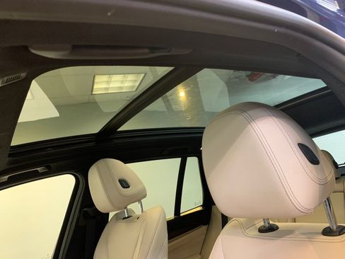 Used 2021 BMW X3 xDrive30i w/ Convenience Package AWD/4WD image 16