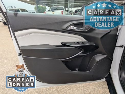 Certified 2025 Chevrolet Trax LT FWD image 12
