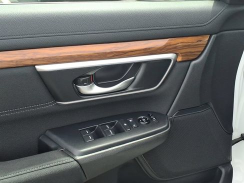 Used 2019 Honda CR-V EX image 4
