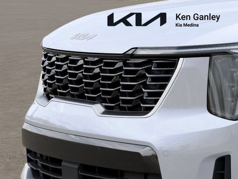 New 2026 Kia Sorento S FWD image 12