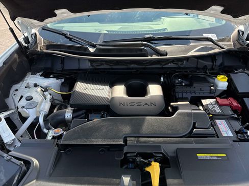 Used 2025 Nissan Murano SV AWD/4WD image 9