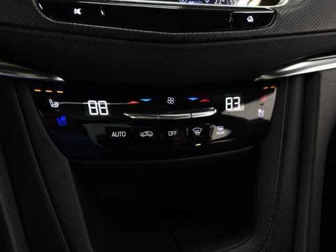 Certified 2023 Cadillac XT5 Premium Luxury image 33