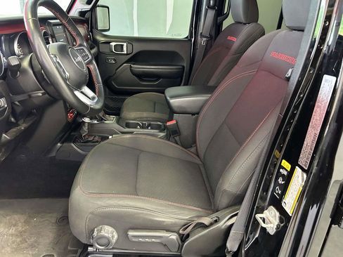 Used 2023 Jeep Wrangler Unlimited Rubicon w/ Cold Weather Group AWD/4WD image 19