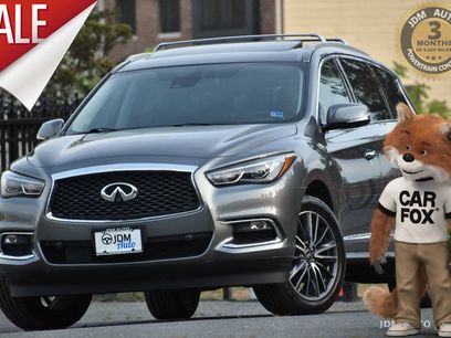 Used 2017 INFINITI QX60 Luxe w/ Deluxe Technology Package
