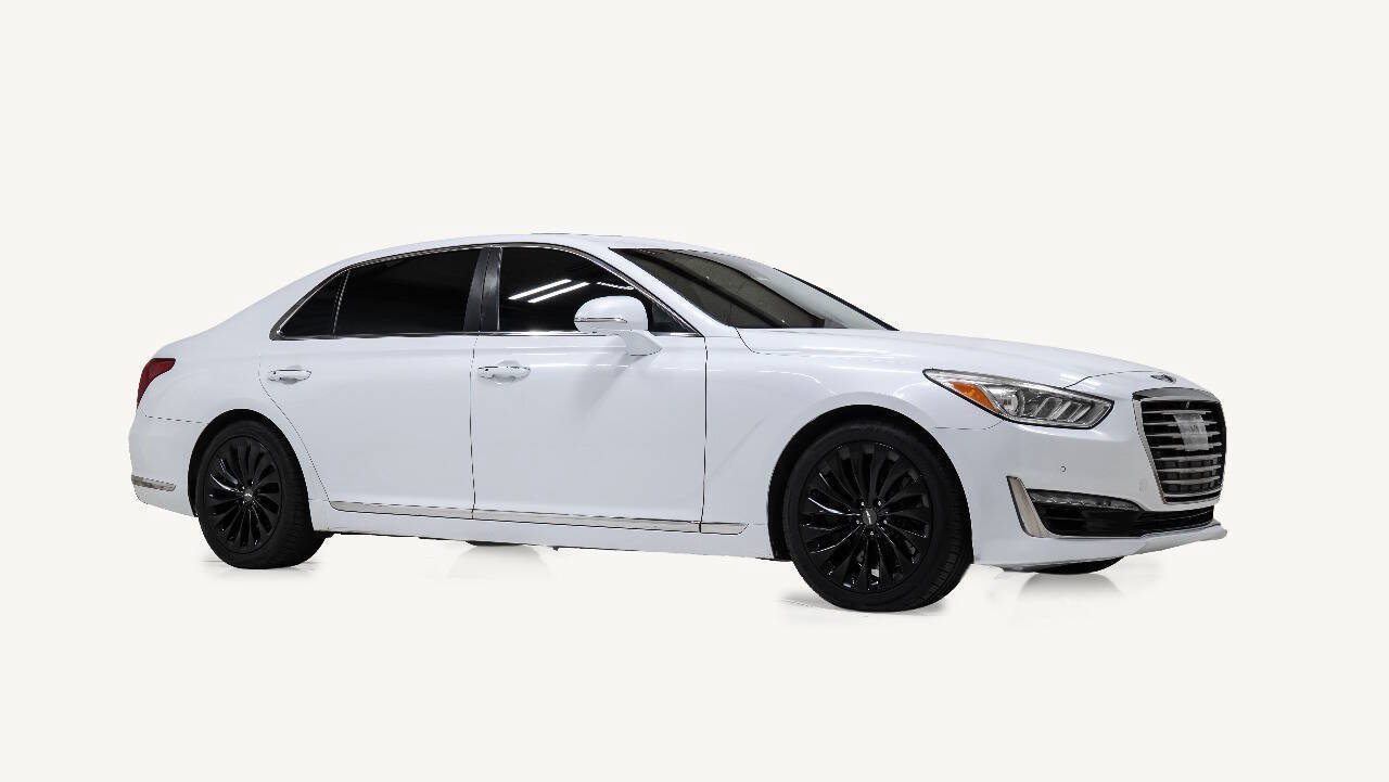 Used 2017 Genesis G90 3.3T Premium RWD image 1