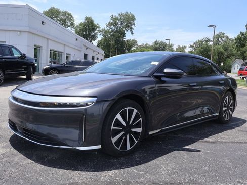 Used 2023 Lucid Air Pure AWD/4WD image 3