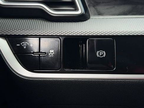 Used 2024 Kia Sportage LX image 21