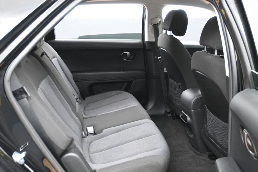 Used 2025 Hyundai Ioniq 5 SE RWD image 25