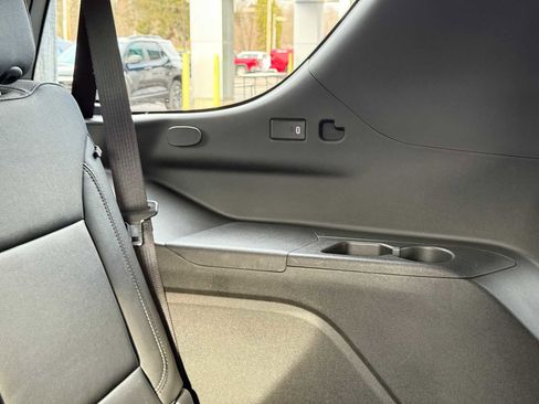 Used 2022 Chevrolet Tahoe Z71 w/ Luxury Package image 39