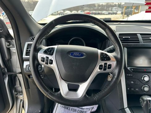 Used 2014 Ford Explorer XLT w/ Equipment Group 202A image 18