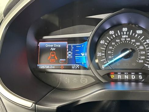 Used 2021 Ford Edge SE image 18