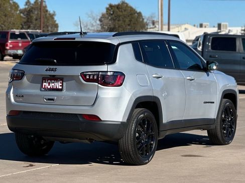 New 2026 Jeep Compass Latitude image 3