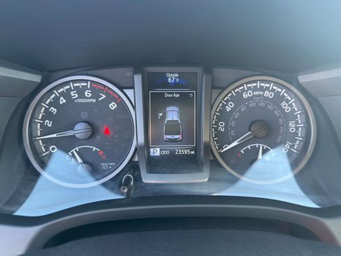 Used 2023 Toyota Tacoma TRD Off-Road AWD/4WD image 16
