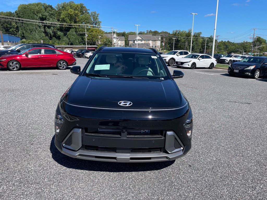 New 2027 Hyundai Kona Limited FWD image 3