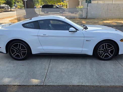 Used 2020 Ford Mustang GT Premium RWD image 4