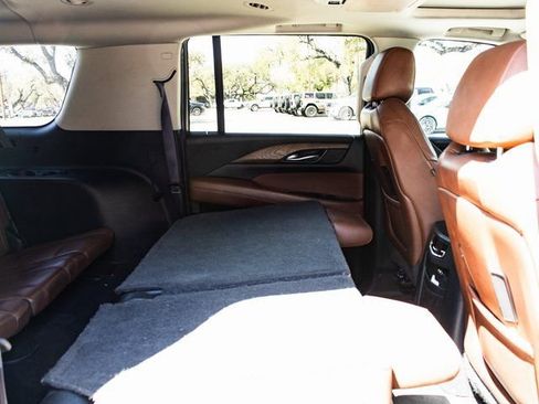 Used 2015 Cadillac Escalade ESV Premium image 20