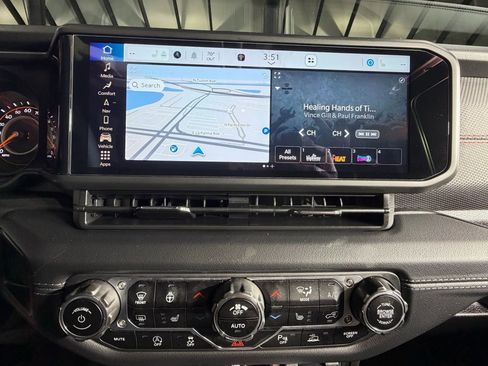 Used 2024 Jeep Gladiator Rubicon image 20