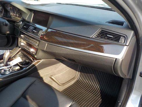 Used 2011 BMW 528i Sedan image 24