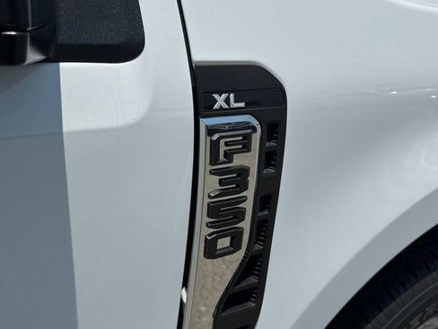 New 2025 Ford F350 XL w/ XL Chrome Package image 17
