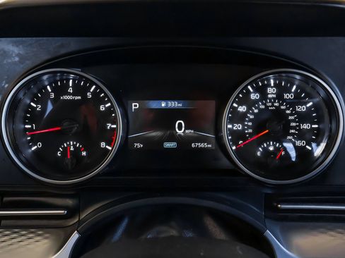 Used 2022 Kia Carnival LX FWD image 27
