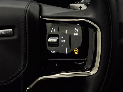 Certified 2026 Land Rover Range Rover Velar S image 22