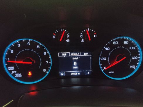 Used 2018 Chevrolet Equinox LT FWD image 23