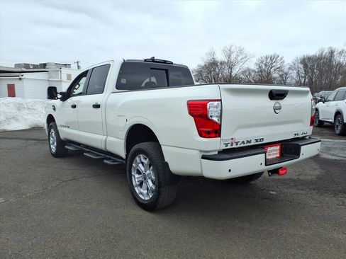 Certified 2024 Nissan Titan SV w/ SV Convenience Package image 6