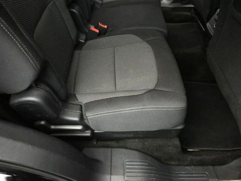 Used 2017 Ford Explorer XLT image 25