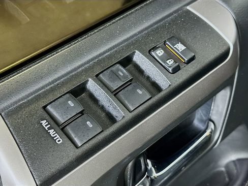 Used 2022 Toyota 4Runner SR5 Premium AWD/4WD image 20