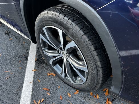 Used 2017 Lexus RX 450h AWD image 11