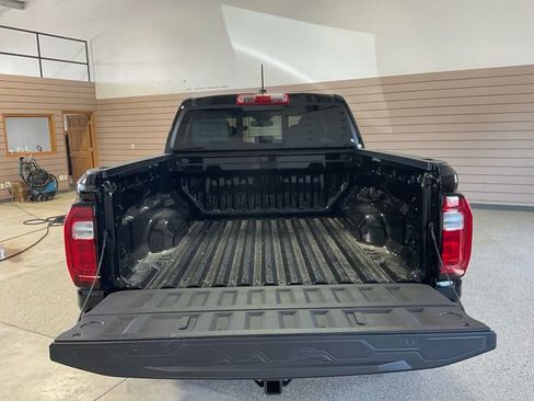 New 2025 GMC Canyon Elevation w/ Convenience Package image 11