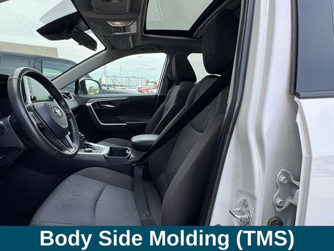 Used 2022 Toyota RAV4 XLE w/ Convenience Package AWD/4WD image 19