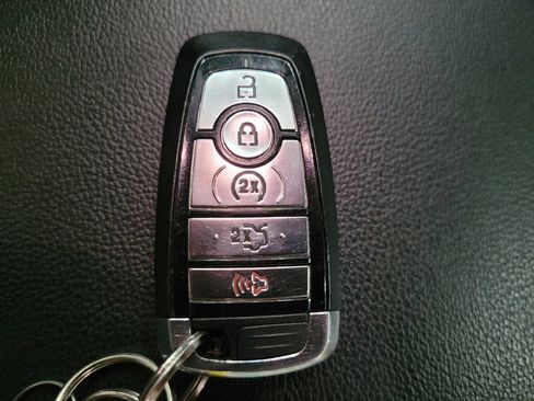 Used 2018 Ford Explorer Limited AWD/4WD image 32