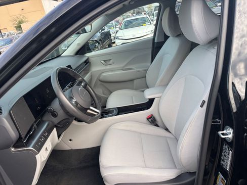 Used 2025 Hyundai Kona SEL image 27