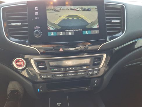 Used 2024 Honda Passport Black Edition image 12