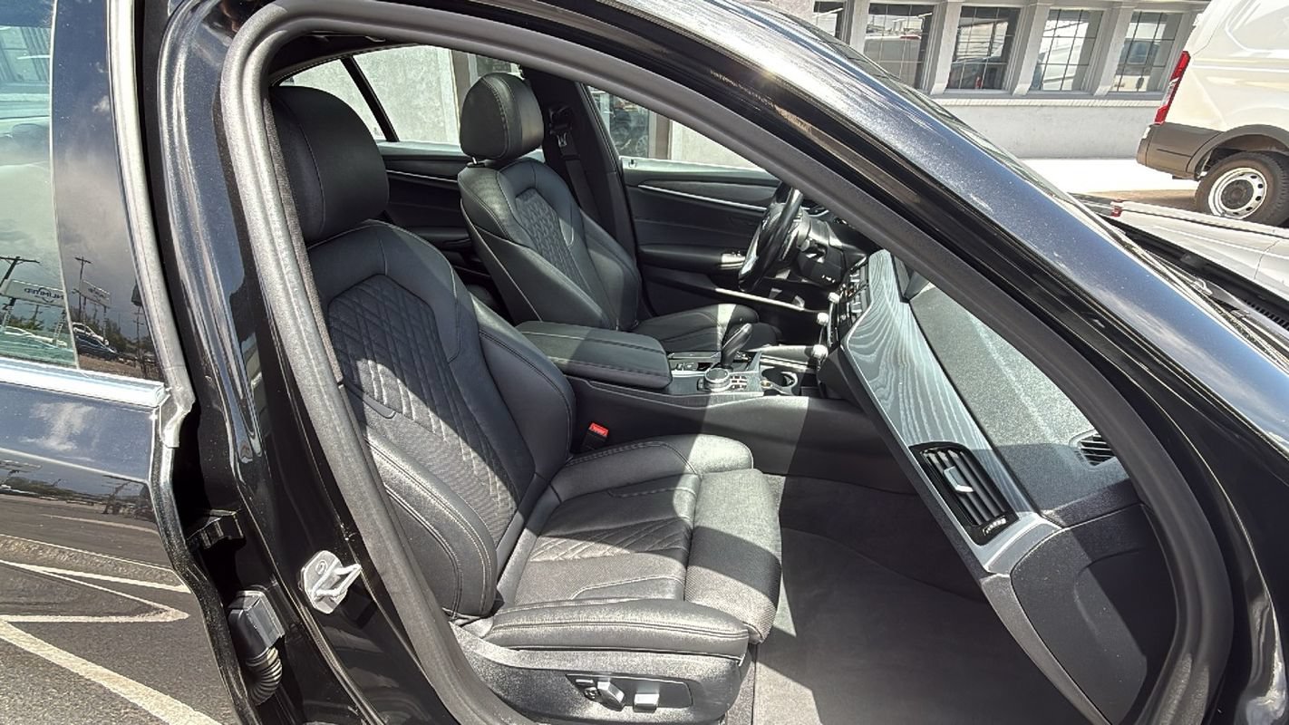 Used 2022 BMW 530i xDrive w/ Premium Package AWD/4WD image 18