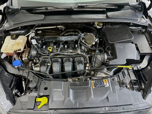Used 2015 Ford Focus SE w/ SE Sport Package FWD image 33