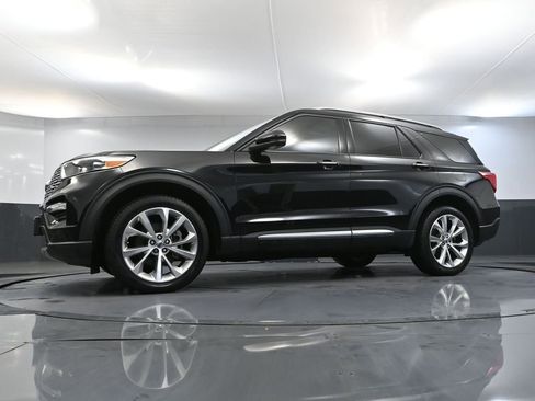 Used 2023 Ford Explorer Platinum w/ Technology Package AWD/4WD image 62